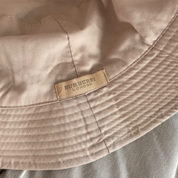 Burberry pattern bucket hat - Picture 6 of 11